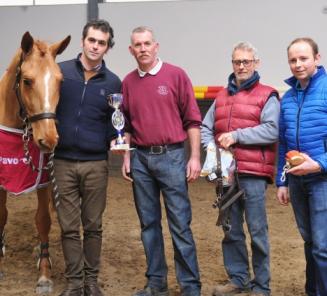 I Am Moerhoeve Star dochter wint vrijspringen in Wambeek