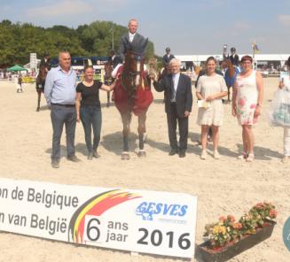 Kaprice van 't Roosakker is Belgisch kampioen bij de 6-jarigen Kaprice van 't Roosakker is Belgisch kampioen bij de 6-jarigen