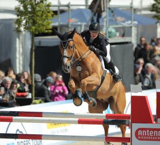 Goya vd Begijnakker wint GP Luhmühlen!