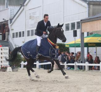 Mr. Jones pakt goud op het BK bij de 6-jarigen Mr. Jones pakt goud op het BK bij de 6-jarigen